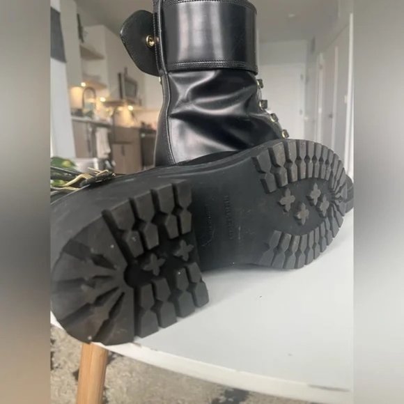 Burberry Scarcroft 50 Buckle-Accented Boots - Picture 9 of 10